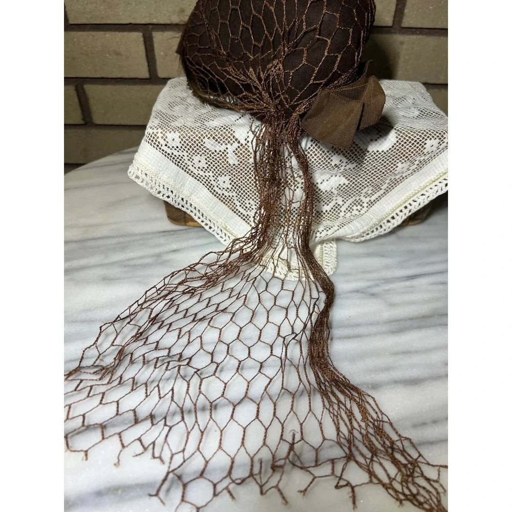 Vintage Neumann Endler Fairfield Brown Wool Felt Pillbox Hat Veil Feathers Bow